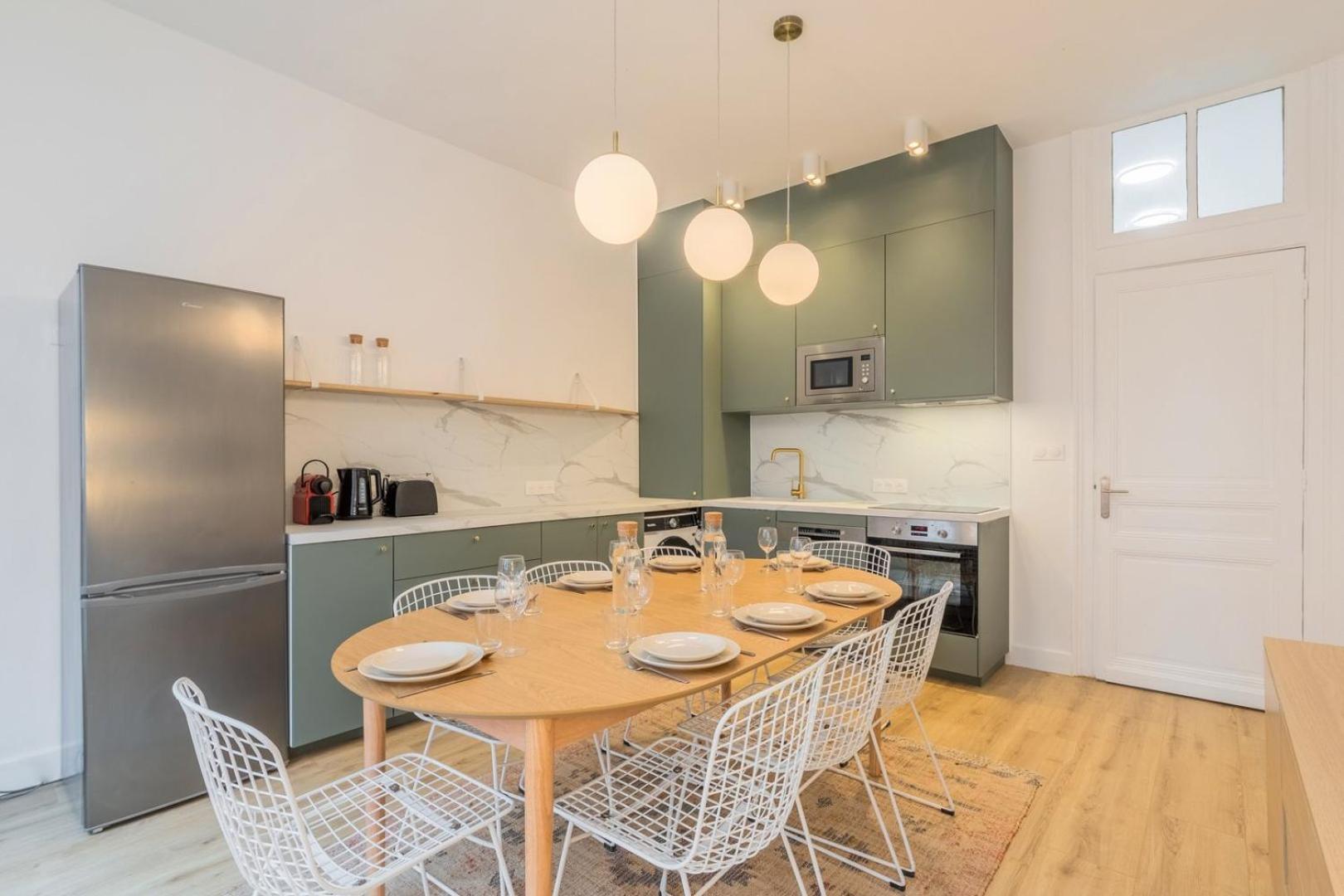 5-bedroom House In The Centre Of Lille. Guest house Lille